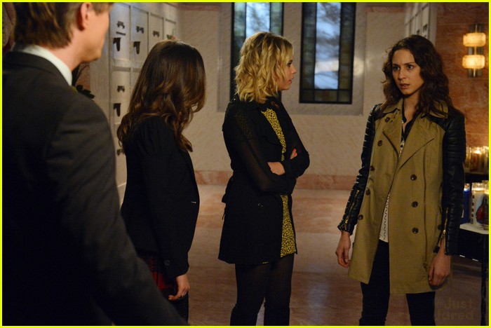 Lucy Hale: The Liars Say Goodbye To Ali Again | Photo 530568 - Photo ...