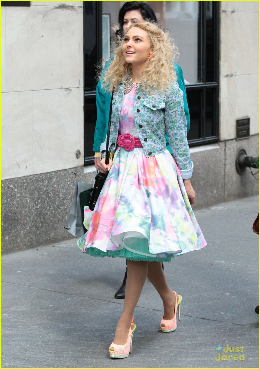 Full Sized Photo Of Annasophia Robb Carrie Set Spring Look 09 Annasophia Robb Jean Jacket On Carrie Diaries Set Just Jared Jr