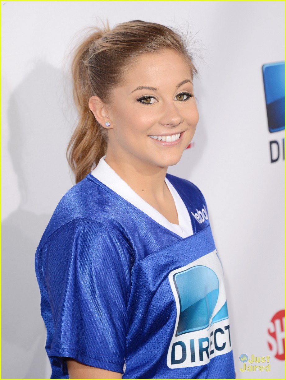 Full Sized Photo of shawn johnson directv celeb bowl 03 Shawn Johnson Blue Team WINS DirecTV