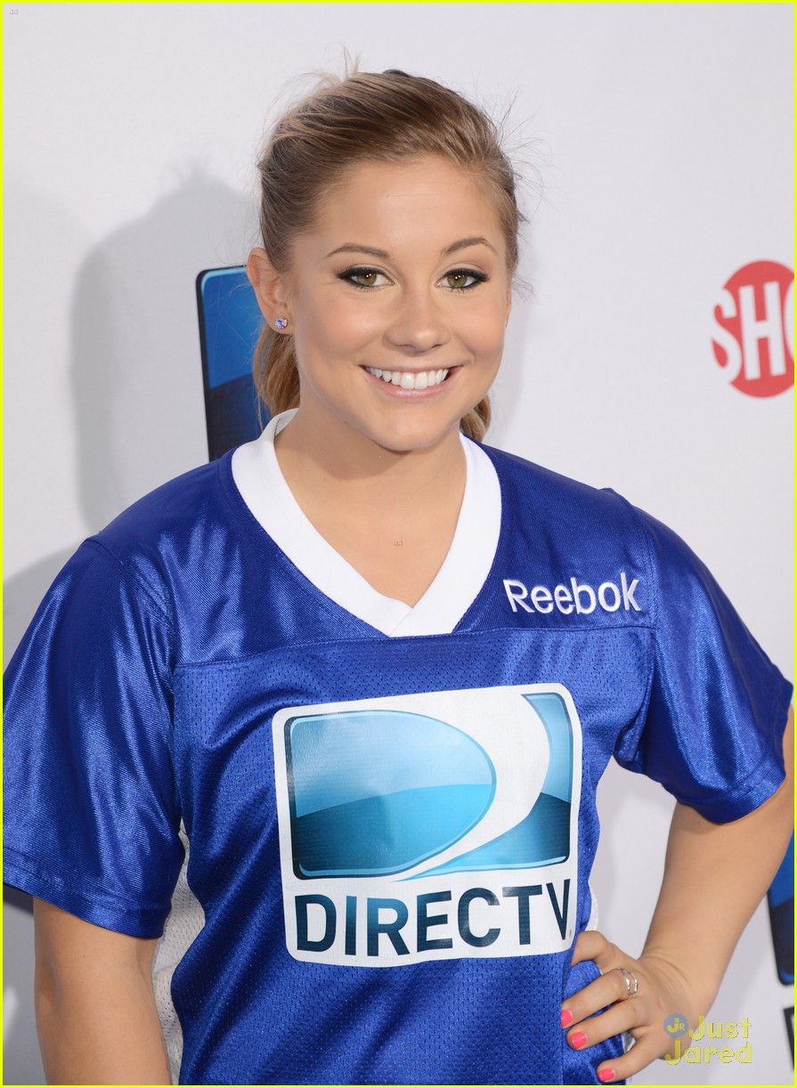 Shawn Johnson Blue Team WINS DirecTV Celebrity Beach Bowl 2013 Photo 530196 Photo Gallery