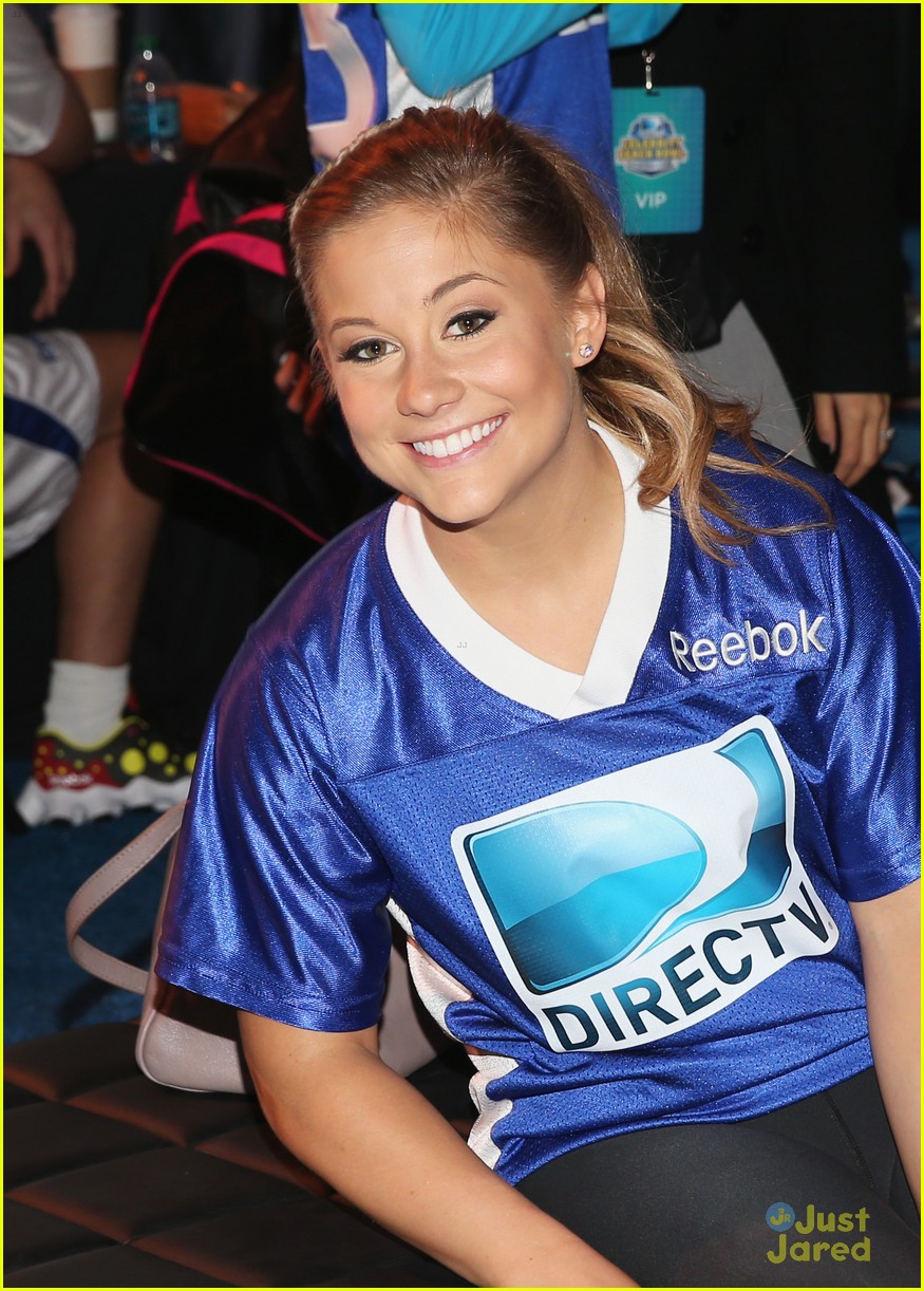 Shawn Johnson Blue Team WINS DirecTV Celebrity Beach Bowl 2013 Photo 530207 Photo Gallery