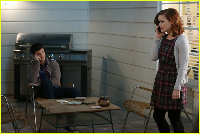 Carly Chaikin: New 'Suburgatory' Tonight! | Photo 541412 - Photo