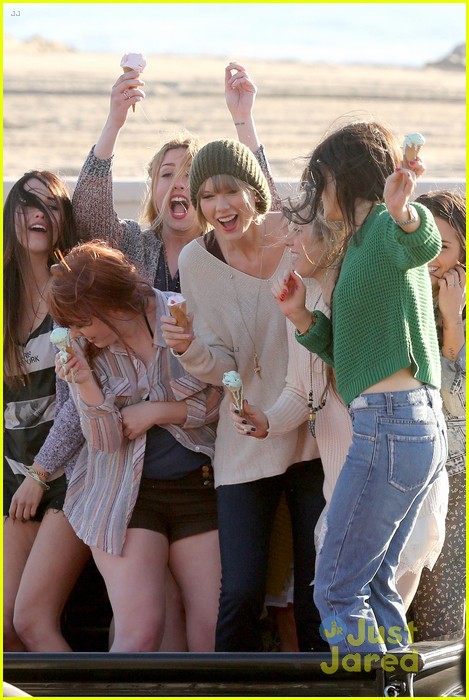 Taylor Swift: '22' Music Video Shoot! | Photo 535148 - Photo Gallery ...