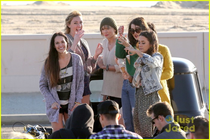 Taylor Swift: '22' Music Video Shoot! | Photo 535154 - Photo Gallery ...