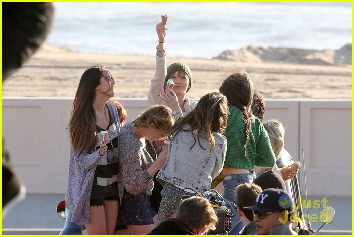 Taylor Swift: '22' Music Video Shoot! | Photo 535156 - Photo Gallery ...