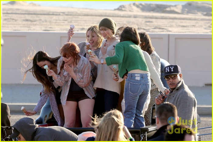 Taylor Swift: '22' Music Video Shoot! | Photo 535160 - Photo Gallery ...