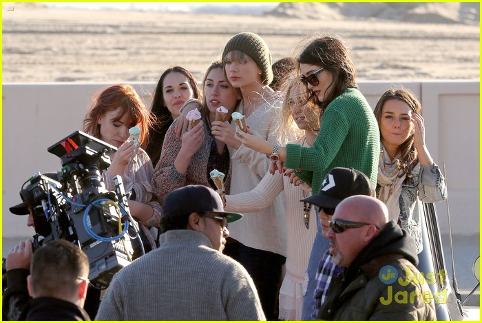 Taylor Swift: '22' Music Video Shoot! | Photo 535162 - Photo Gallery ...