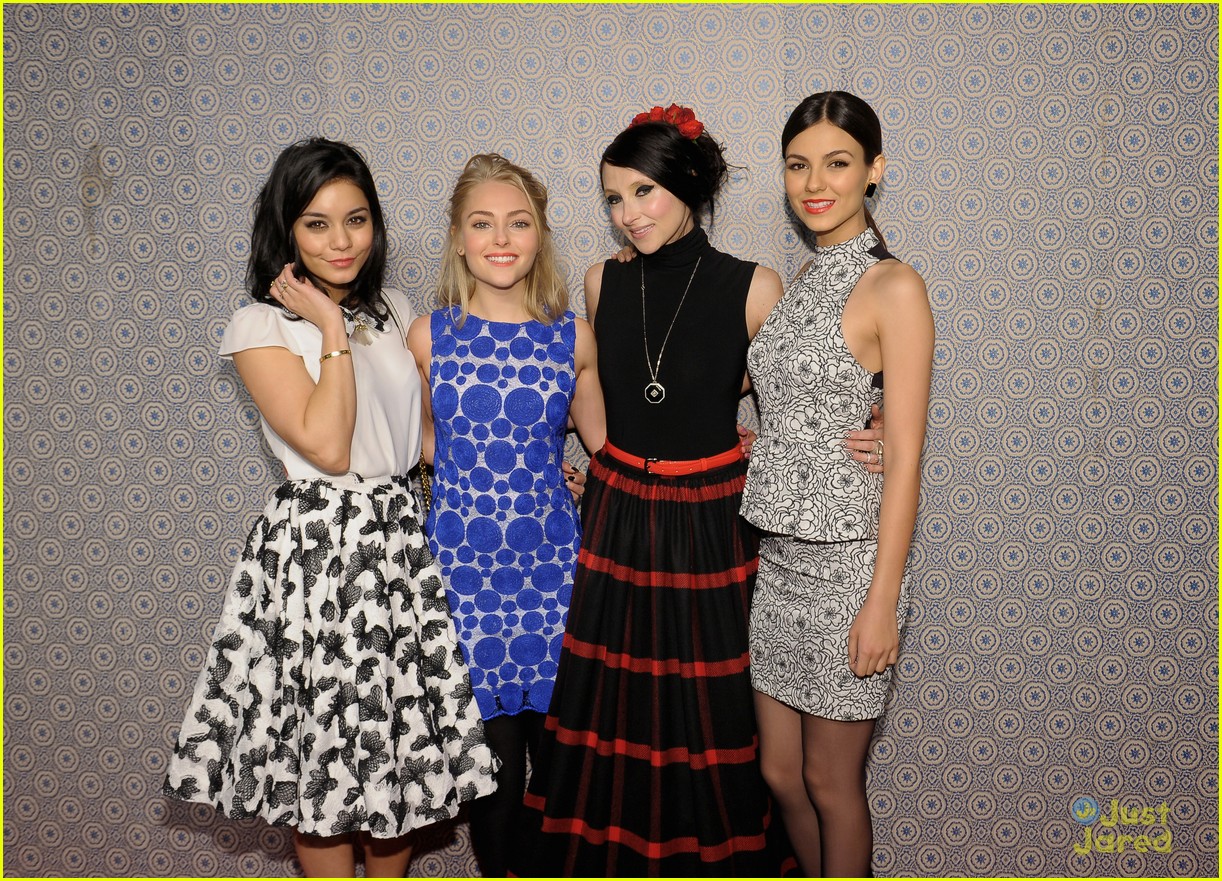 Full Sized Photo of victoria justice alice olivia show 05 | Victoria