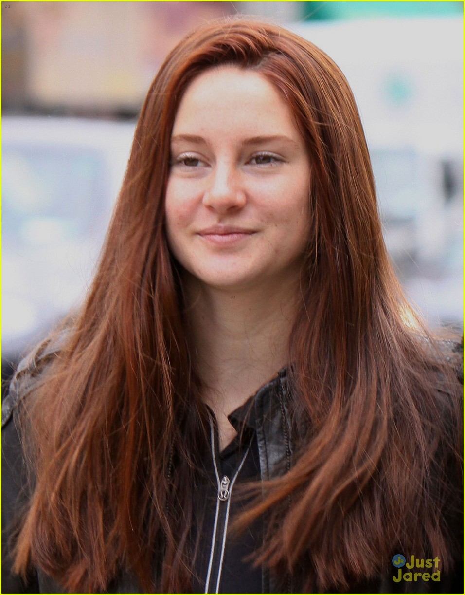 Shailene Woodley Red Hair For Amazing Spider Man 2 Filming Photo 541177 Photo Gallery