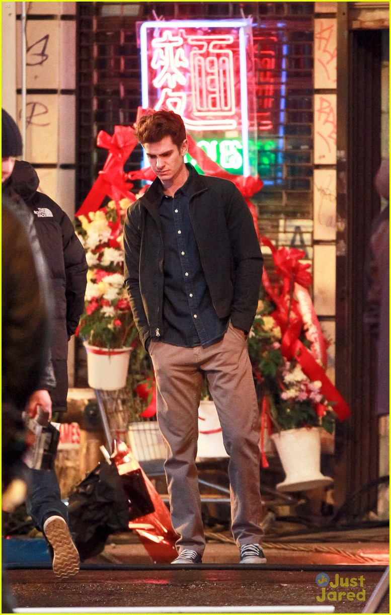 Emma Stone & Andrew Garfield: 'Spider-Man' Filming in Chinatown: Photo  542277 | Andrew Garfield, Emma Stone Pictures | Just Jared Jr.
