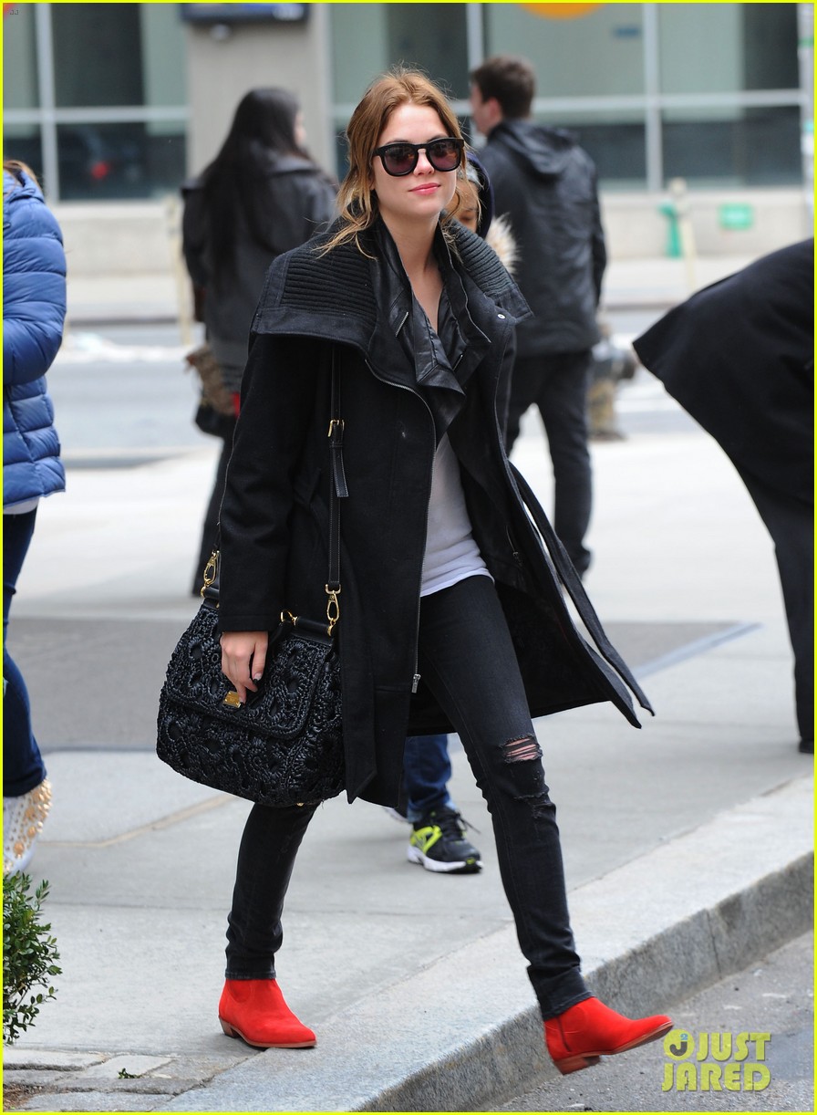 Ashley Benson: Greeting Fans In NYC! | Photo 542351 - Photo Gallery