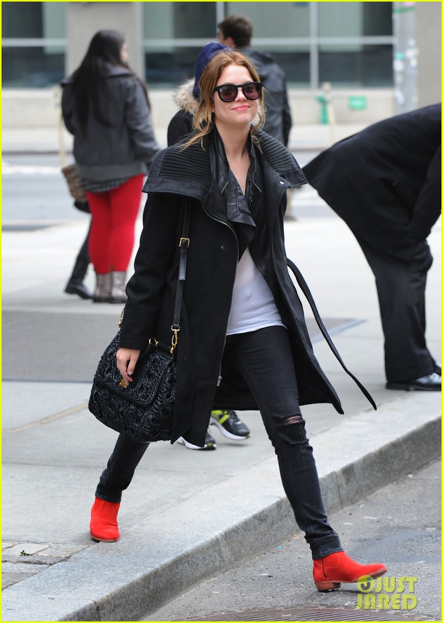 Ashley Benson: Greeting Fans In NYC! | Photo 542353 - Photo Gallery