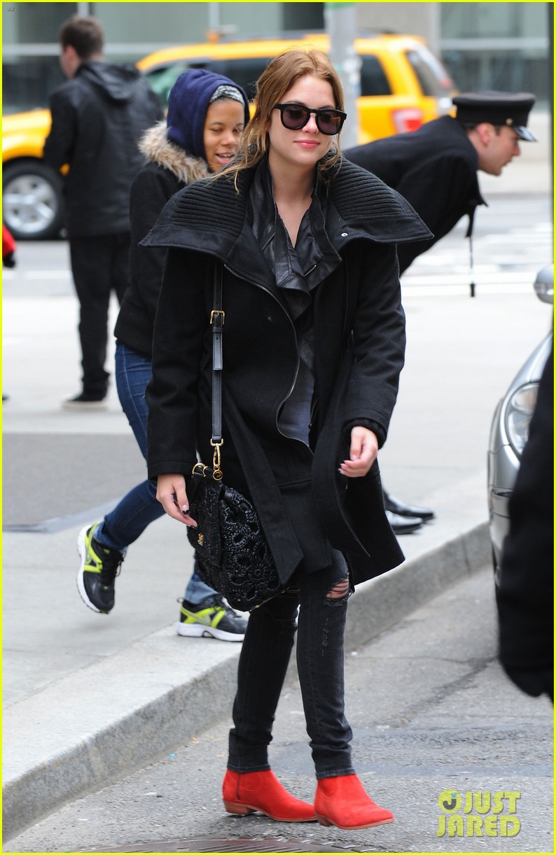 Ashley Benson: Greeting Fans In NYC! | Photo 542355 - Photo Gallery