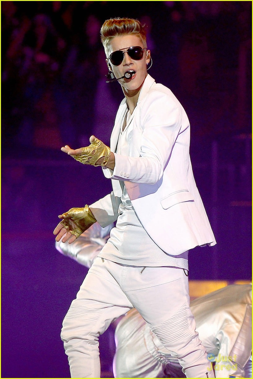 Justin Bieber: I'm Staying 'Positive'! | Photo 546766 - Photo Gallery ...