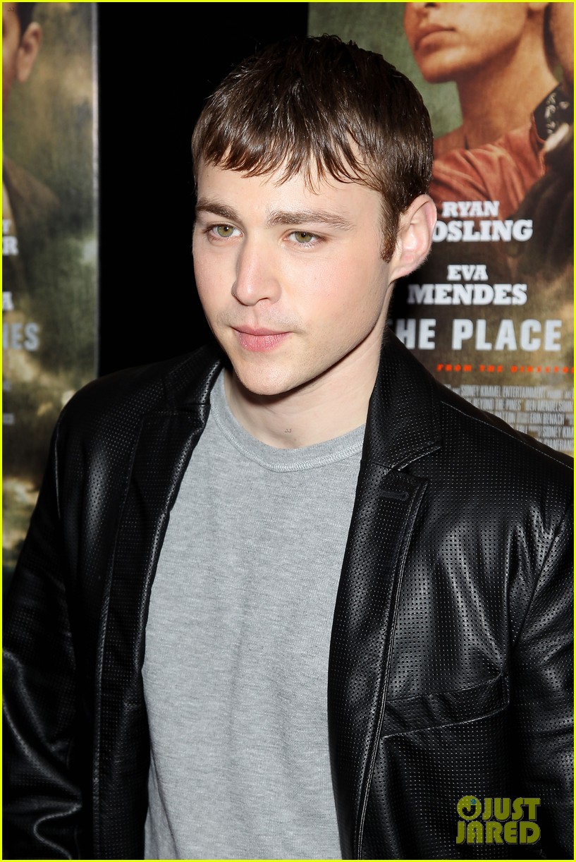 Emory Cohen Place Beyond The Pines Premiere Photo Emory Cohen Pictures Just Jared Jr