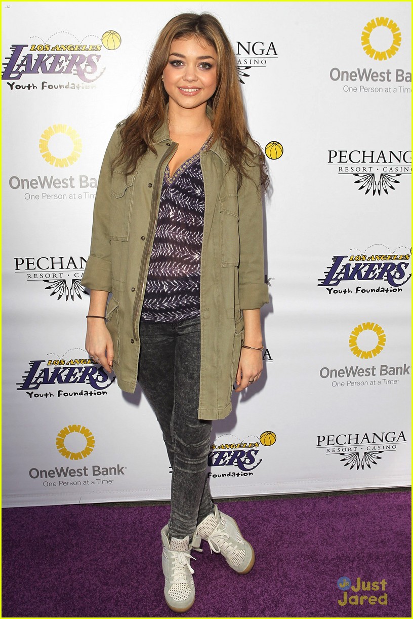 Sarah Hyland & Derek Hough: Lakers Casino Night Benefit | Photo 544173