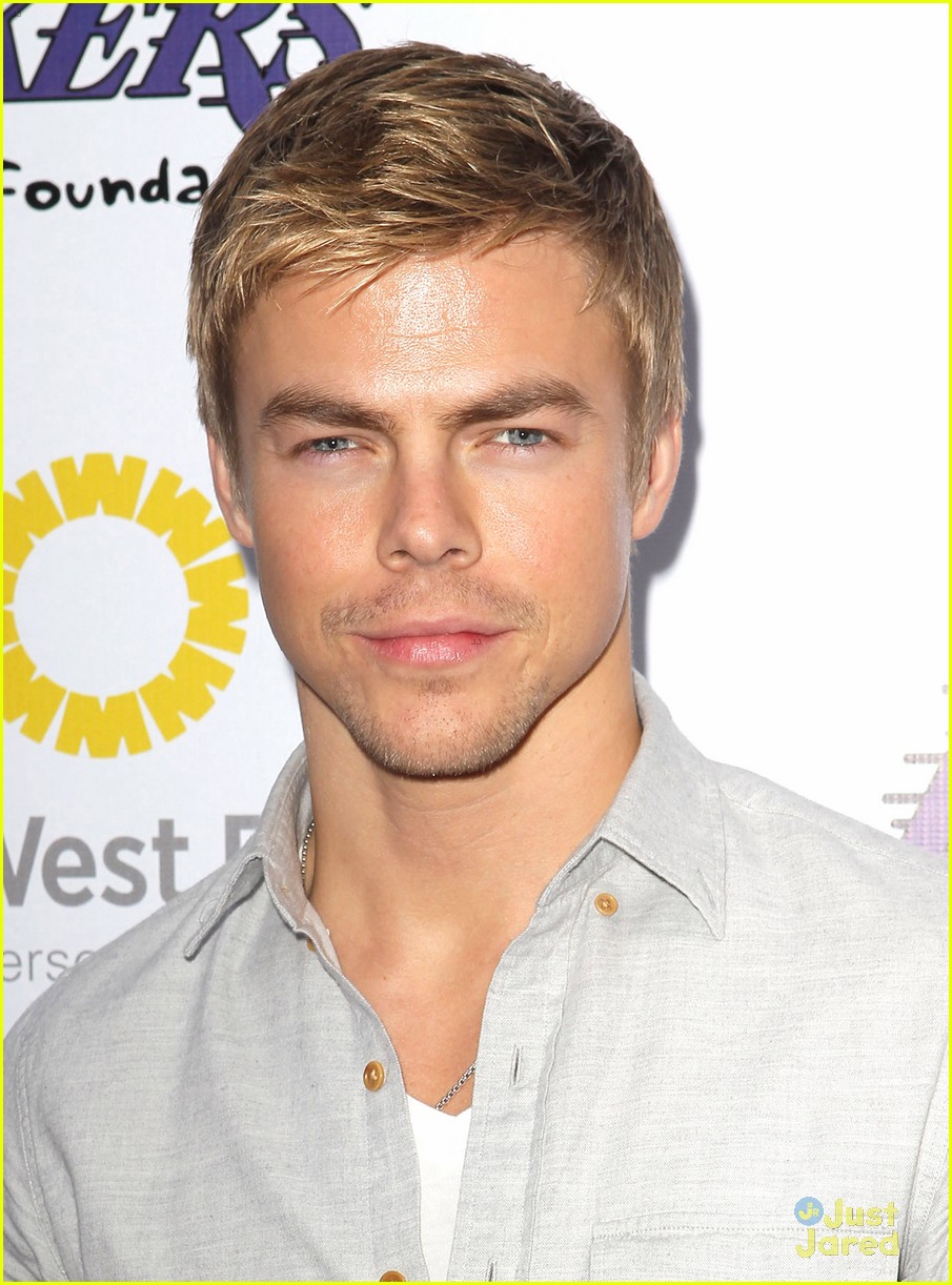 Sarah Hyland & Derek Hough: Lakers Casino Night Benefit | Photo 544188