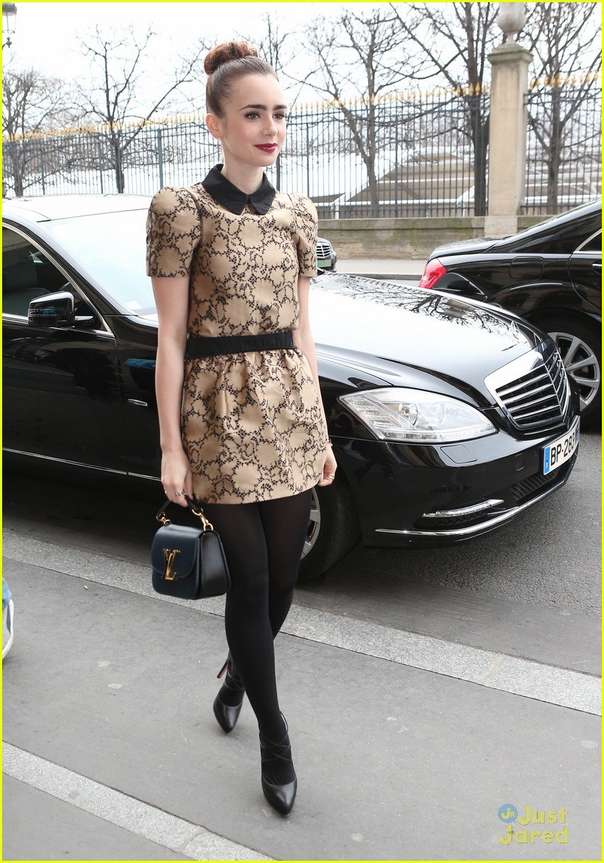 Lily Collins: LV Fashion Show in Paris | Photo 543174 - Photo Gallery ...