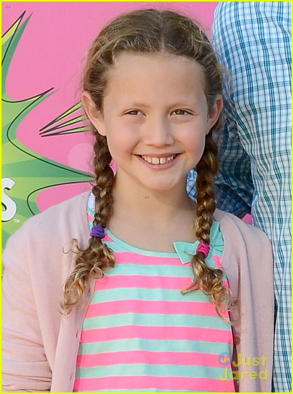 Maude & Iris Apatow - Kids’ Choice Awards 2013 Red Carpet | Photo