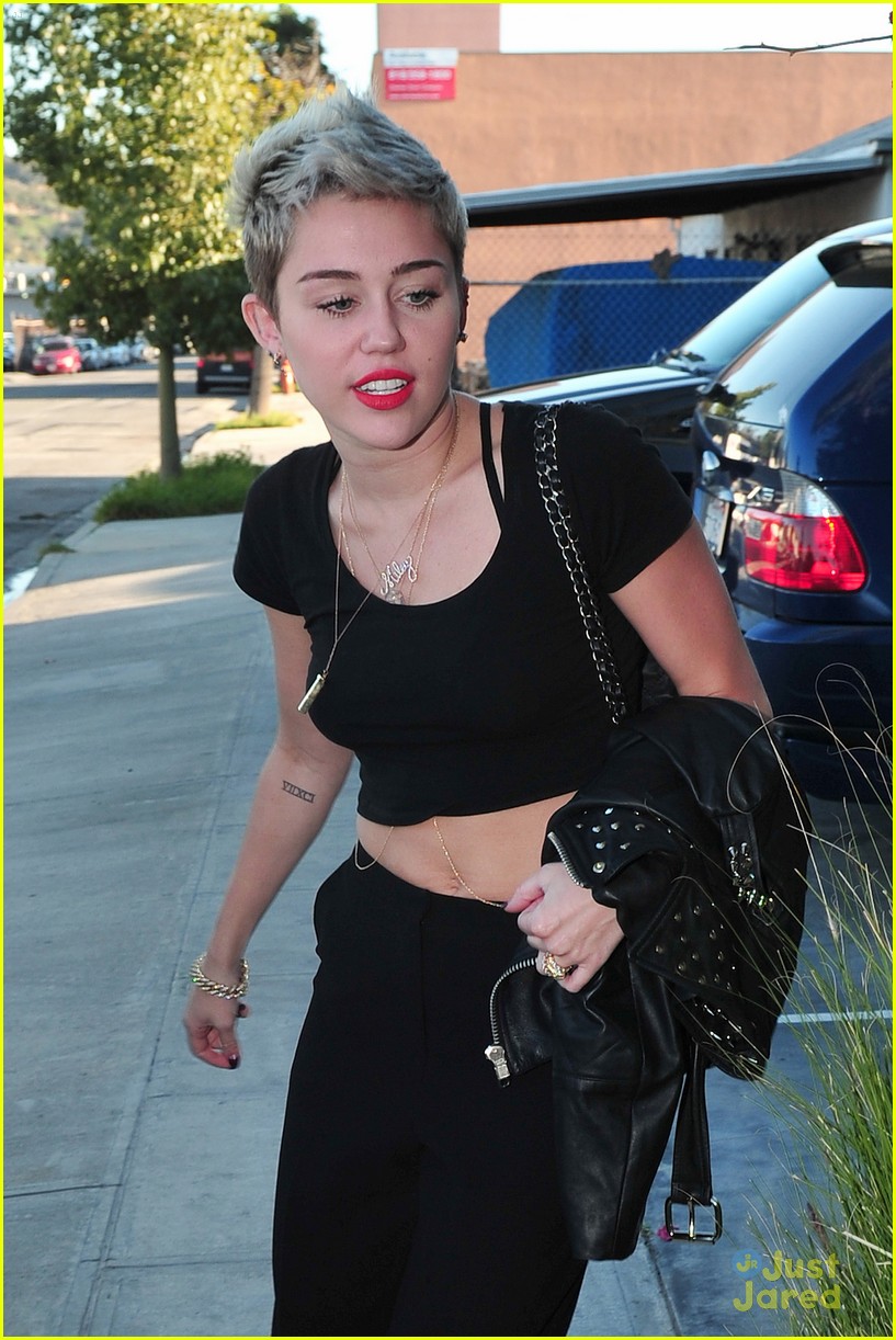 Full Sized Photo of miley cyrus studio session 03 | Miley Cyrus: Studio