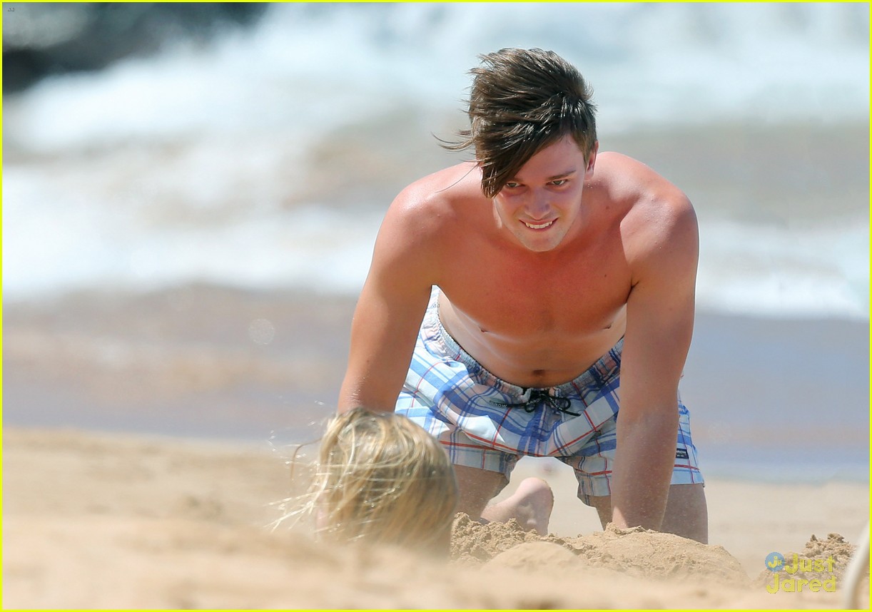 Full Sized Photo Of Patrick Schwarzenegger Taylor Burns Kissing Beach Couple 12 Patrick