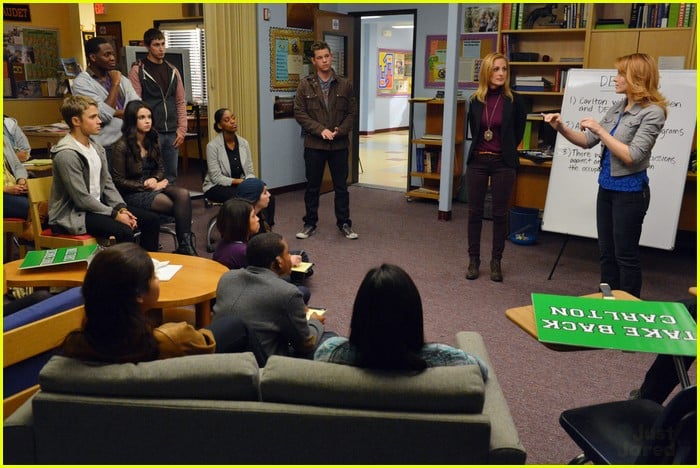 full-sized-photo-of-sab-all-asl-episode-stills-17-vanessa-marano-katie-leclerc-all-asl