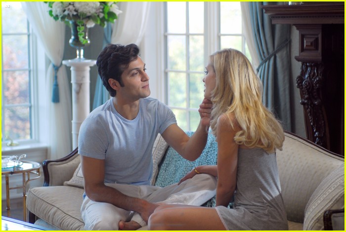 Sara Paxton Gets Lovestruck More Stills Photo 543724 Adrienne Bailon Chelsea Kane Drew Seeley Sara Paxton Pictures Just Jared Jr