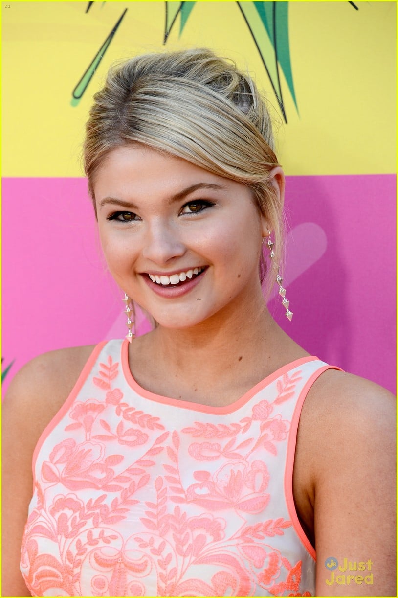 Stefanie Scott - Kids’ Choice Awards 2013 Red Carpet | Photo 547515