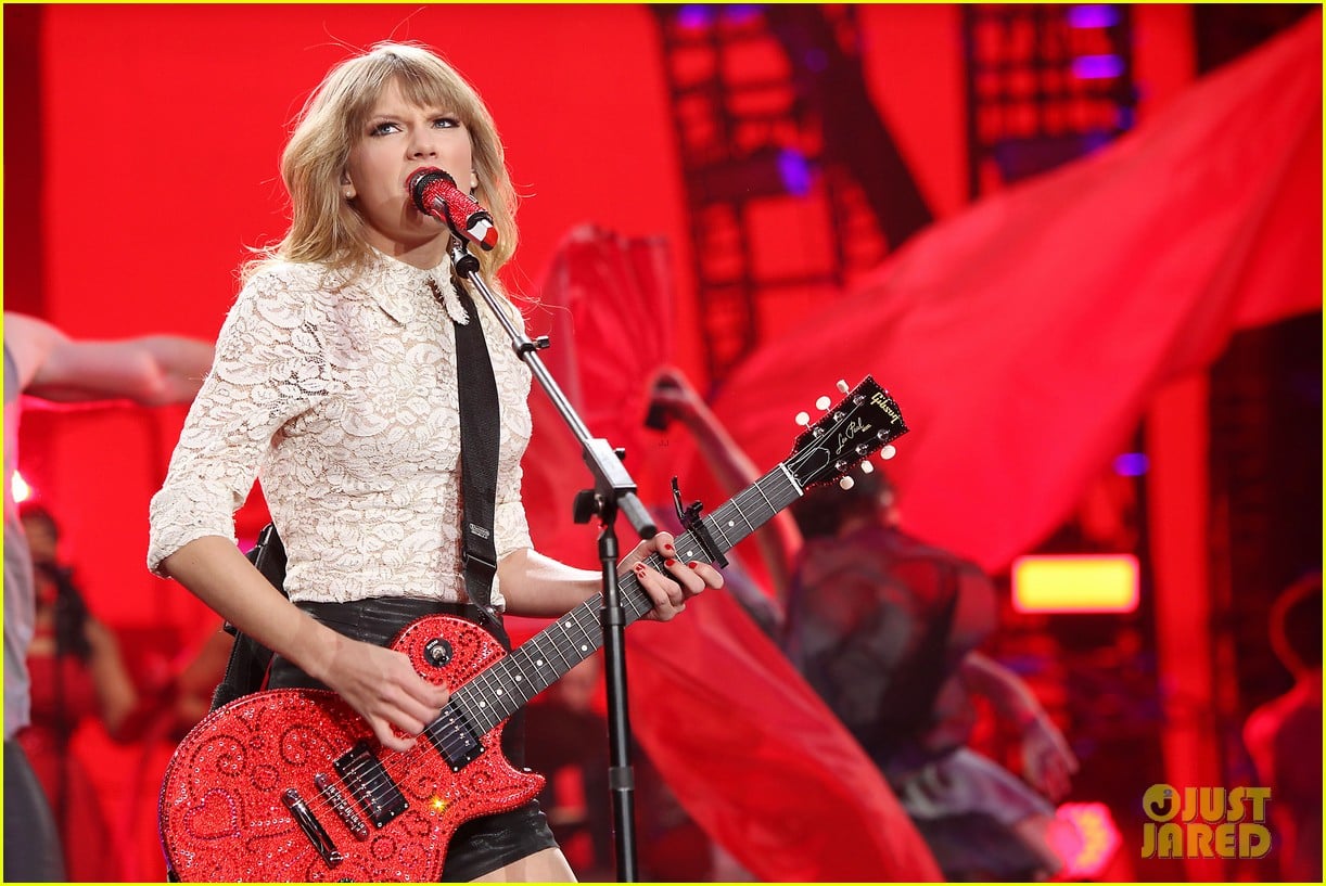 Taylor Swift: Train's 'Drive-By' Live in Concert - Watch Now! | Photo ...