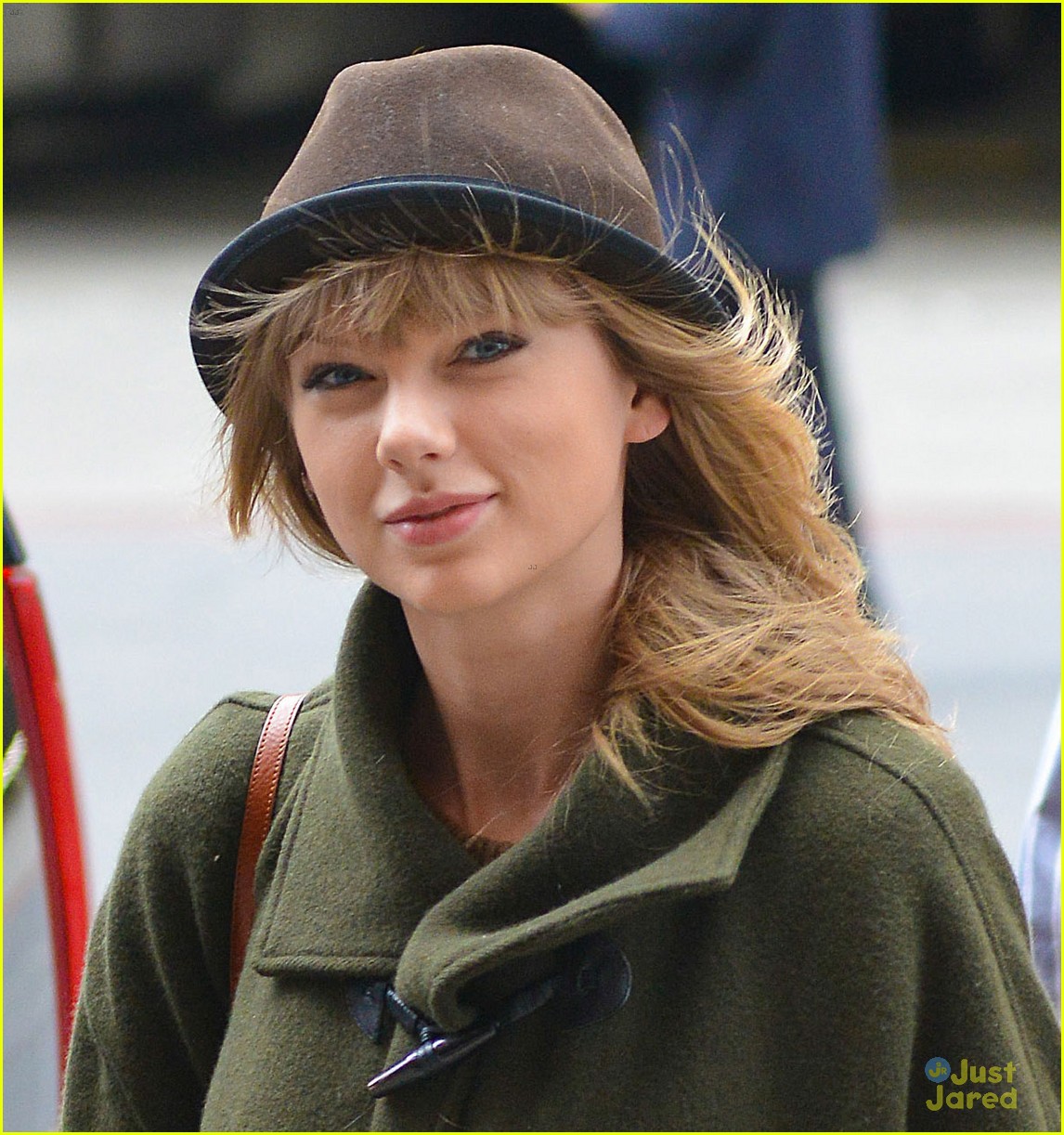 Taylor Swift: I Can't Stop Listening to Fall Out Boy! | Photo 548365 ...