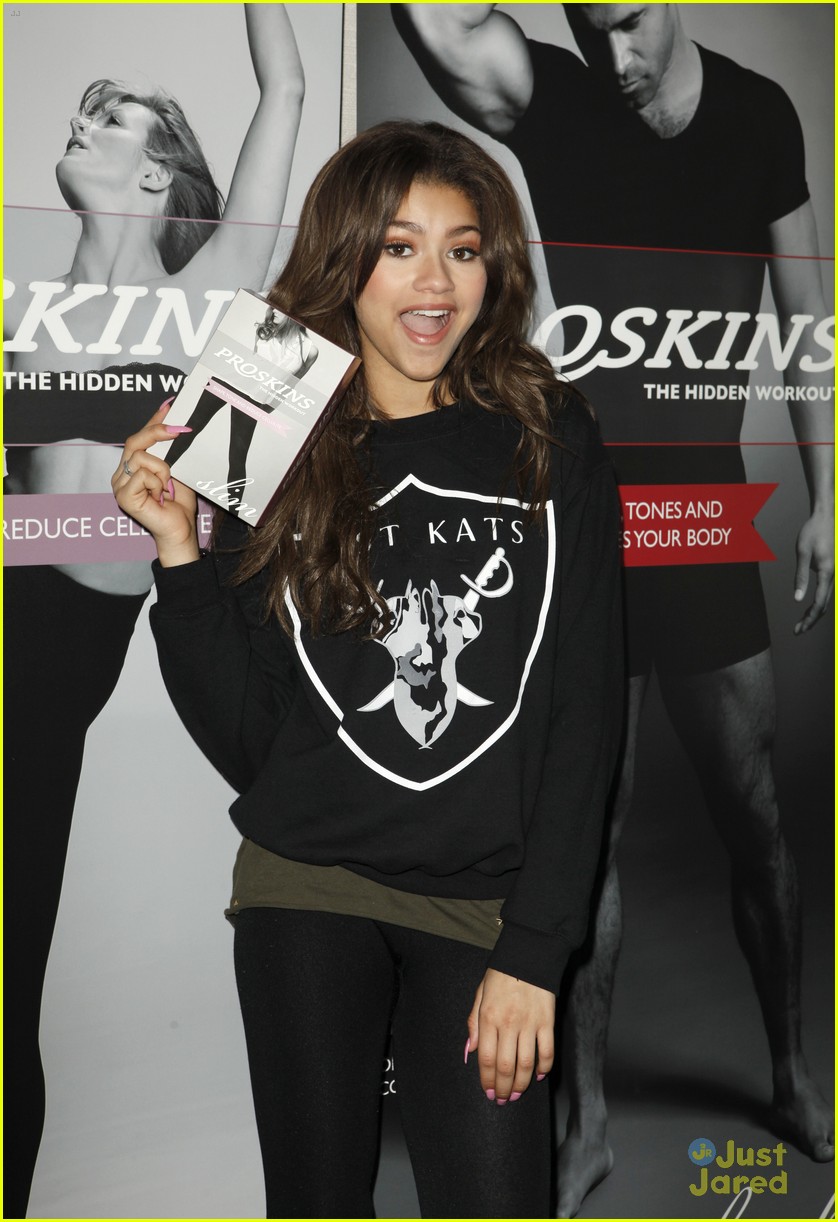 Zendaya: 'Dancing With The Stars' Gifting Suite | Photo 546163 - Photo