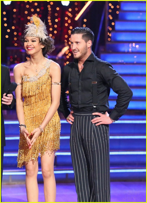 Zendaya & Val Chmerkovskiy: Jive on 'Dancing With The Stars' -- WATCH
