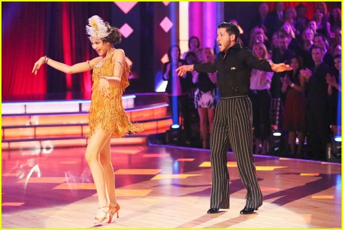 Zendaya & Val Chmerkovskiy: Jive on 'Dancing With The Stars' -- WATCH