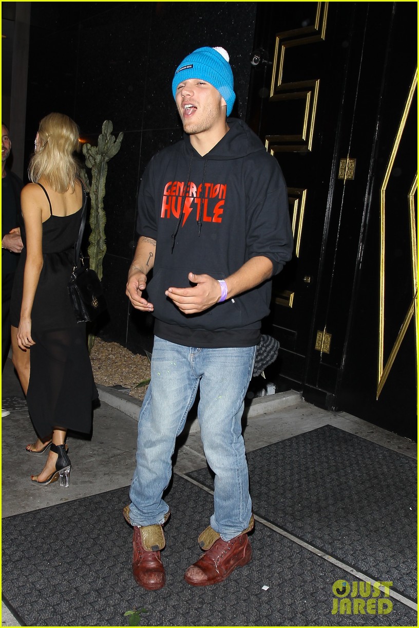 Chris Zylka: Bootsy Bellows Fellow | Photo 542382 - Photo Gallery