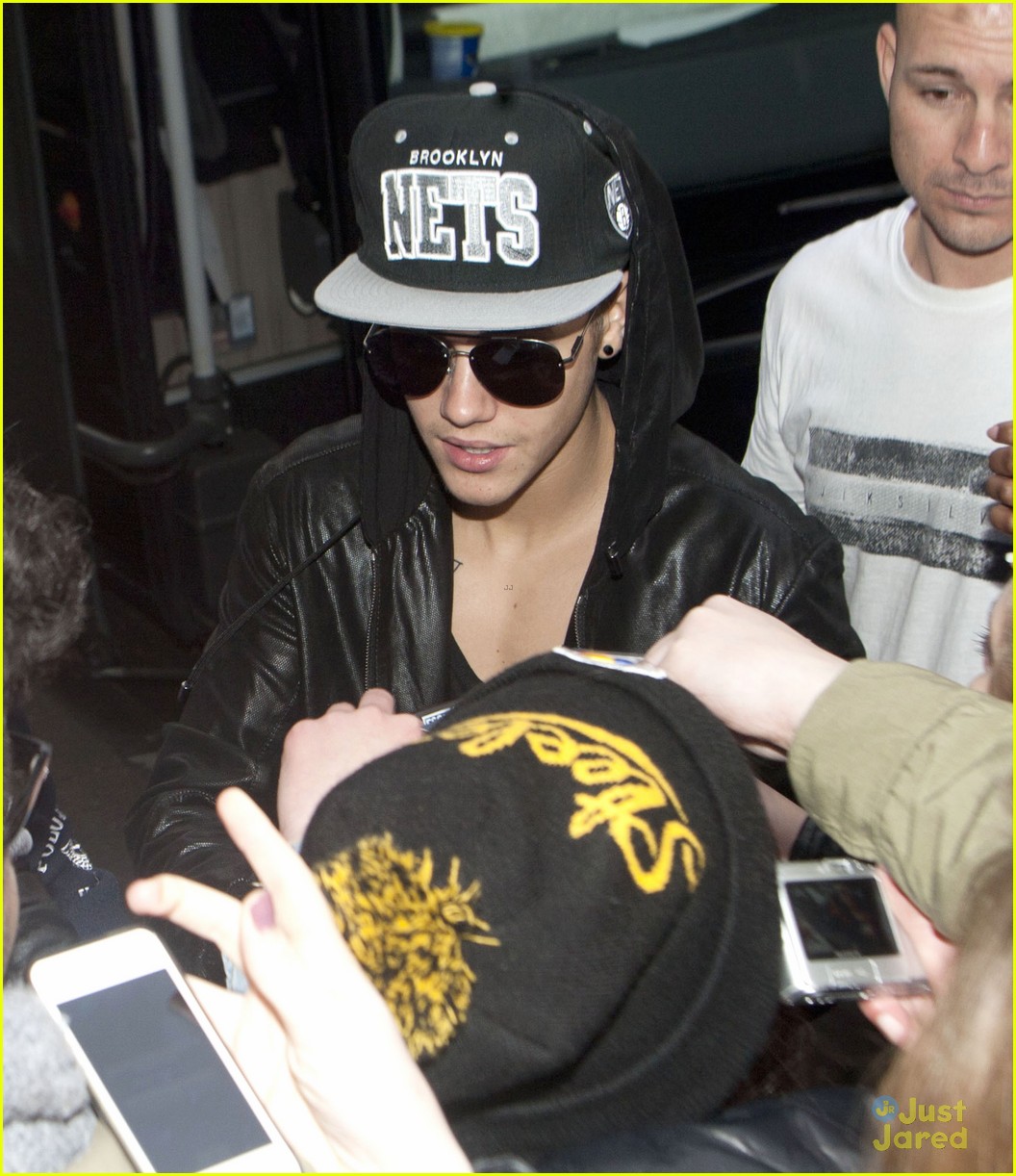 Justin Bieber: Sick Before Belgium Show | Photo 551783 - Photo Gallery ...