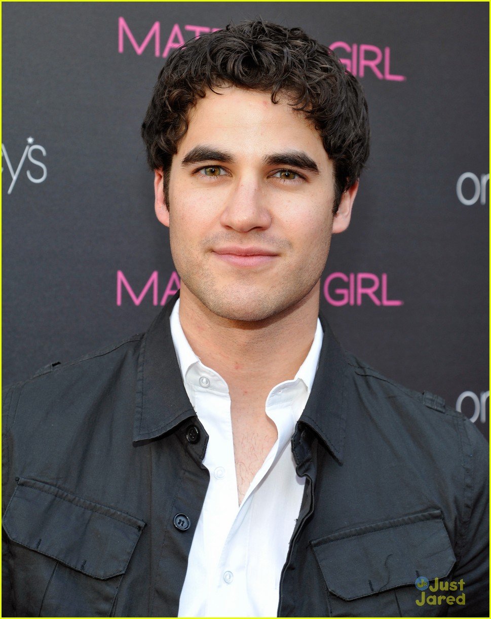 darren-criss-material-girl-pop-up-exhibit-photo-555847-photo