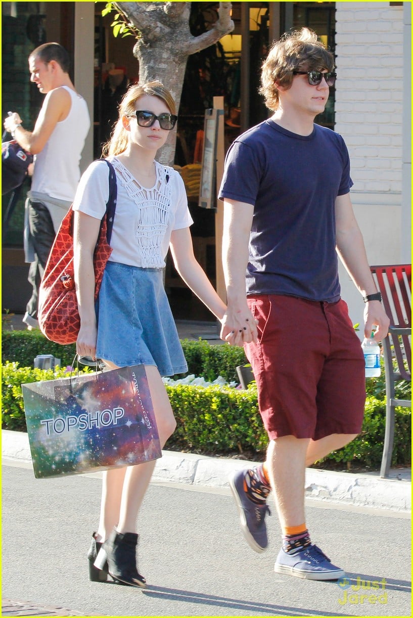 Emma Roberts & Evan Peters: Sprinkles Sweeties | Photo 557025 - Photo