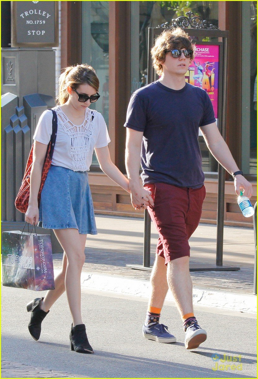 Emma Roberts & Evan Peters: Sprinkles Sweeties | Photo 557027 - Photo