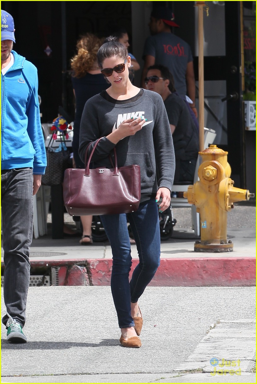 Ashley Greene: Lunch at Toast | Photo 551002 - Photo Gallery | Just