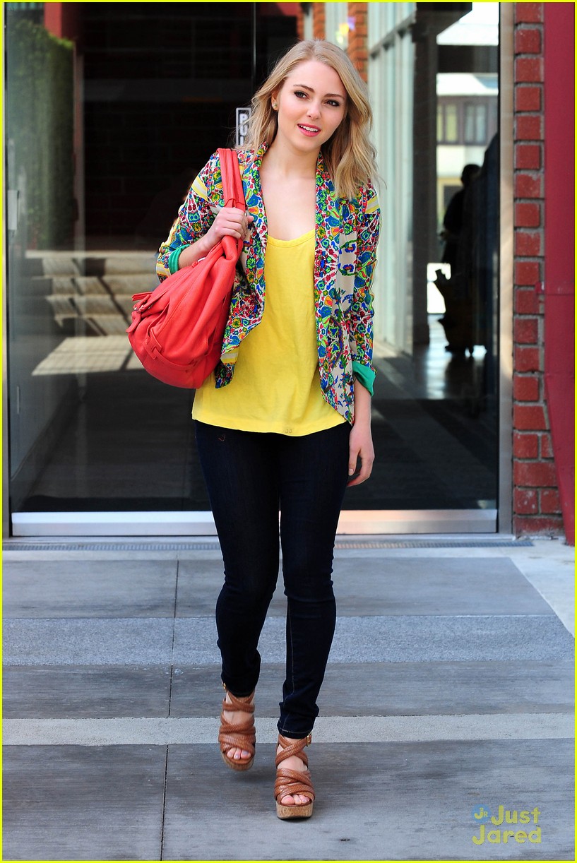 Full Sized Photo of annasophia robb carrie hair 13 | AnnaSophia Robb