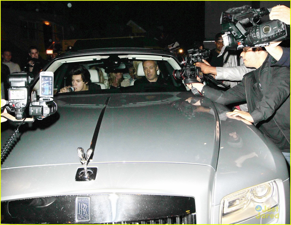 Harry Styles leaving Dan Tana's Restaurant after having dinner with Rod  Stewart Featuring: Harry Styles Where: West Hollywood, CA, United States  When: 26 Apr 2013 Stock Photo - Alamy