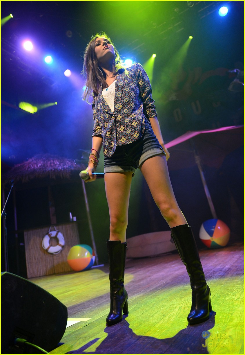 victoria justice tour