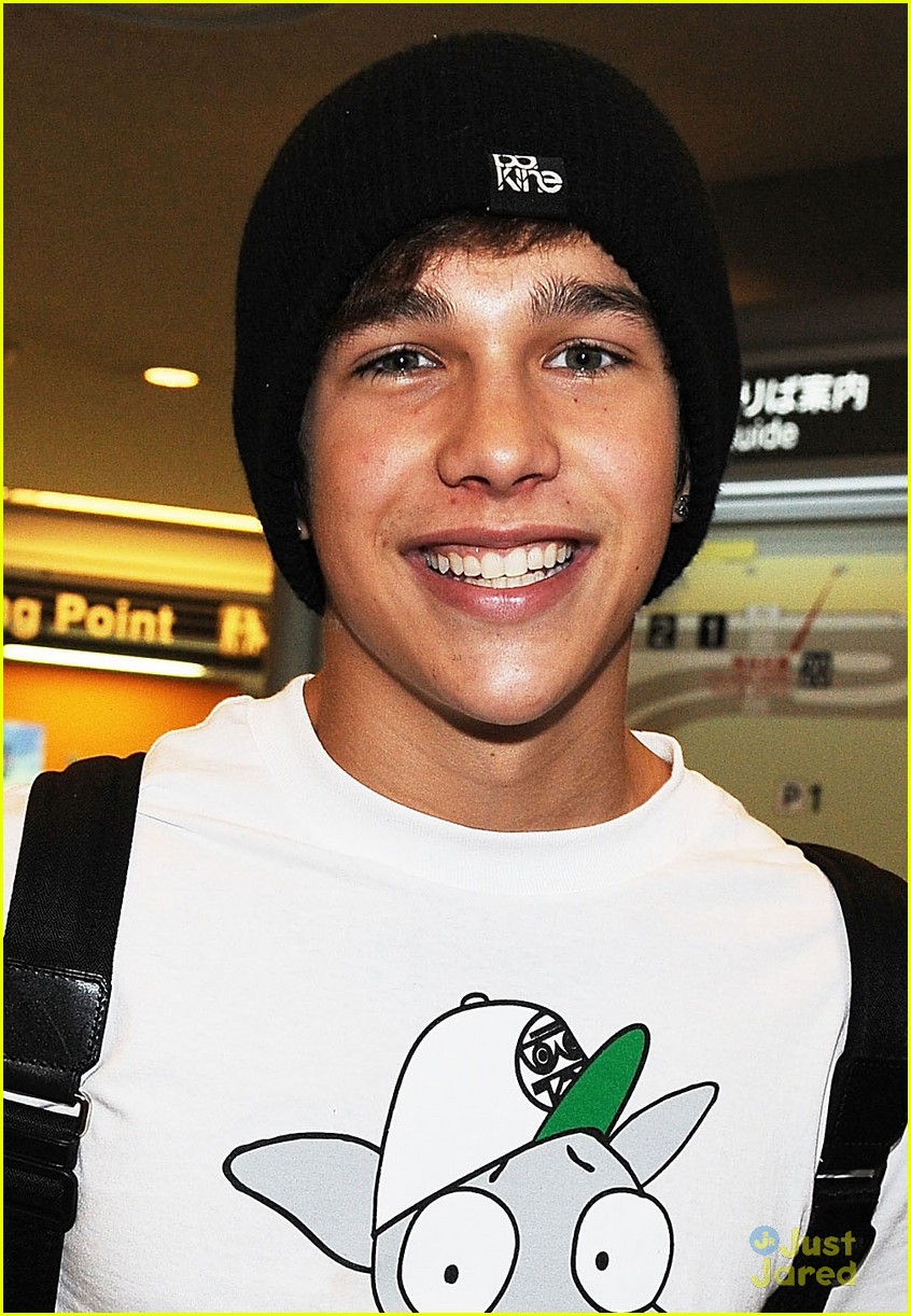 Austin Mahone Gets Swarmed by Fans in Tokyo | Photo 564817 - Photo ...