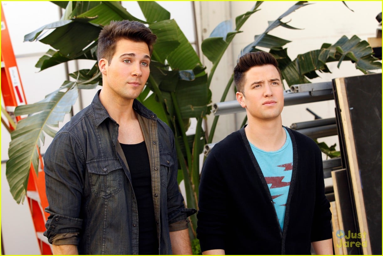 Big Time Rush Yo Gabba Gabba Cameo Photo Big Time Rush Carlos Pena James Maslow Kendall Schmidt Logan Henderson Pictures Just Jared Jr