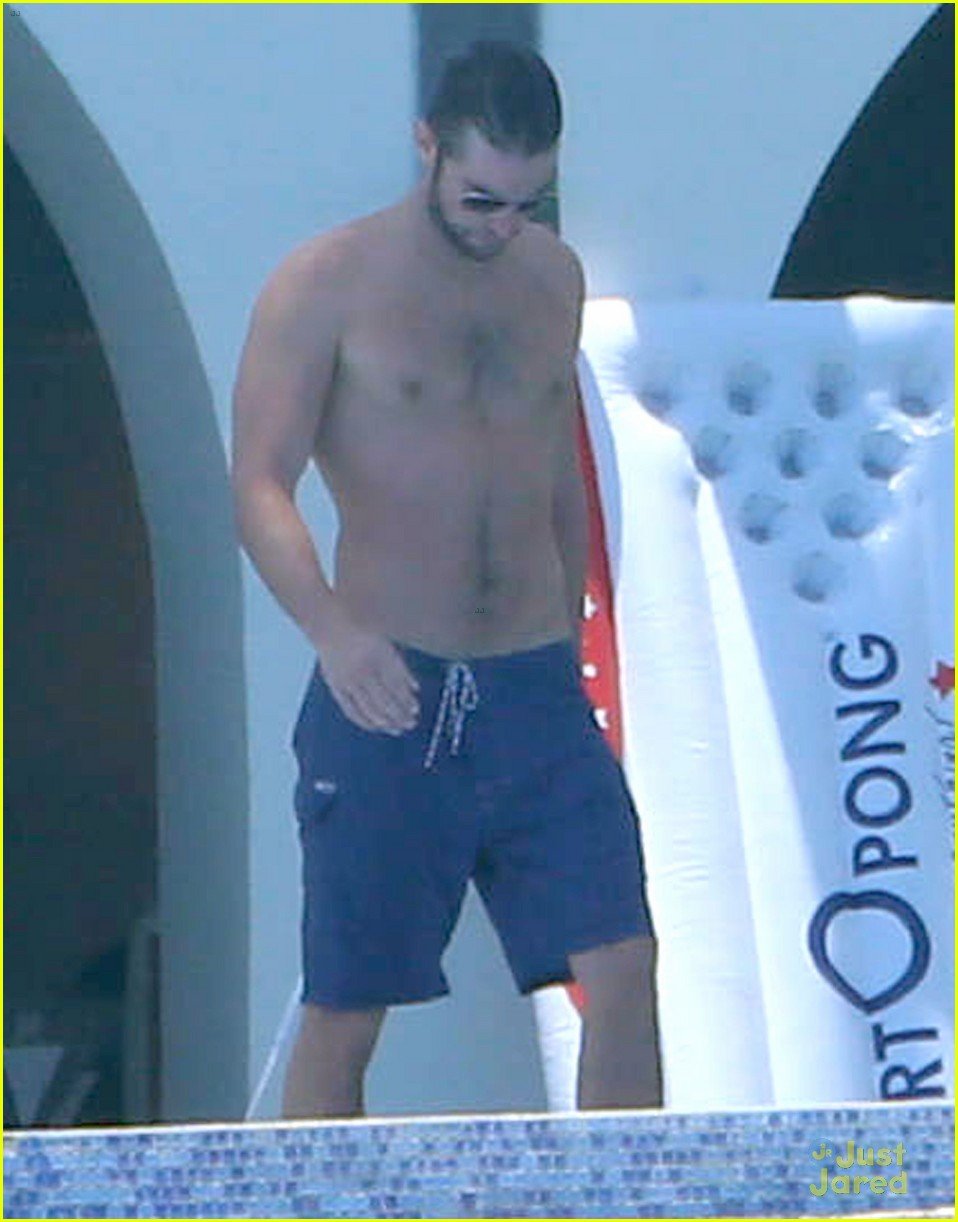 Chace Crawford Shirtless Cabo Trip With Rachelle Goulding Photo 564660 Photo Gallery 3608