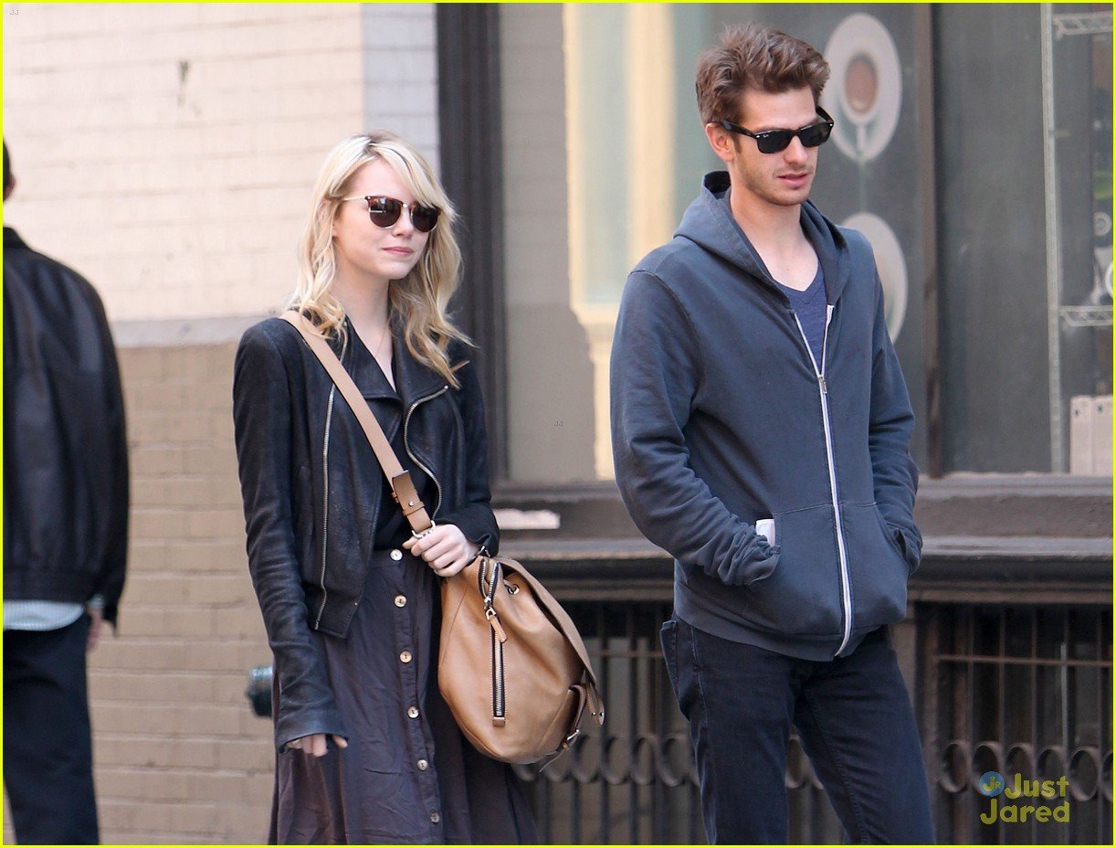 Emma Stone & Andrew Garfield: New York City Stroll | Photo 560894 ...