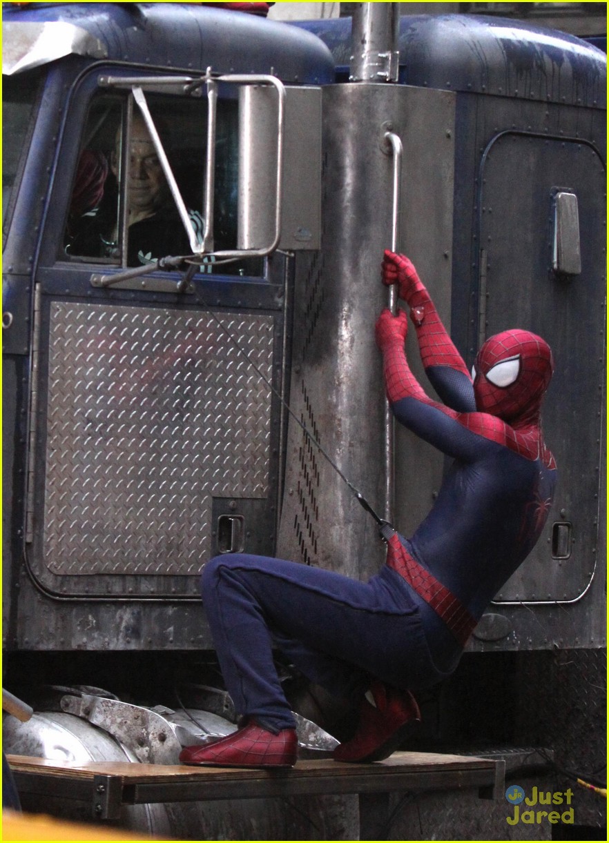 Andrew Garfield Films Spider Man 2 Stunt Scenes Photo 563145 Photo Gallery Just Jared Jr 6715