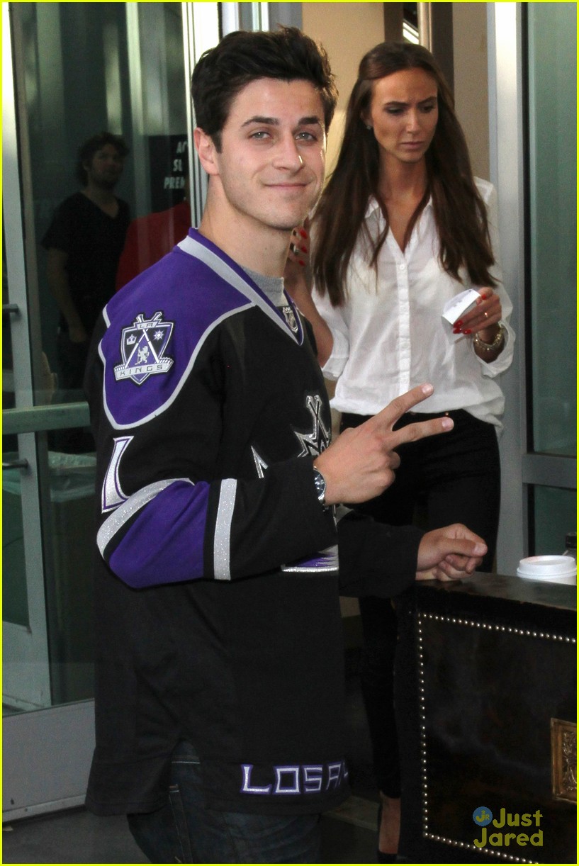 David Henrie Supports The L A Kings Photo 565074 Photo Gallery Just Jared Jr