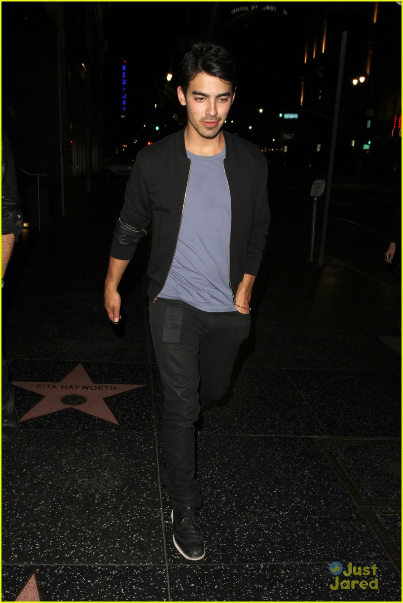 Joe Jonas: Sushi Stop with Mikey Deleasa! | Photo 559857 - Photo ...