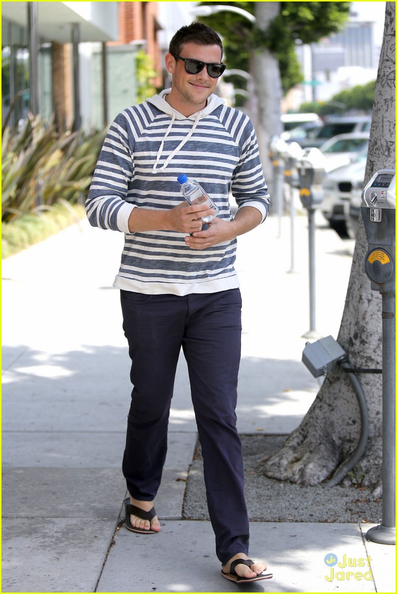 Lea Michele Gets Groceries; Cory Monteith Steps Out Solo | Photo 562439 ...